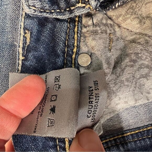 Silver size 28 "Courtney" shorts! - Picture 8 of 13